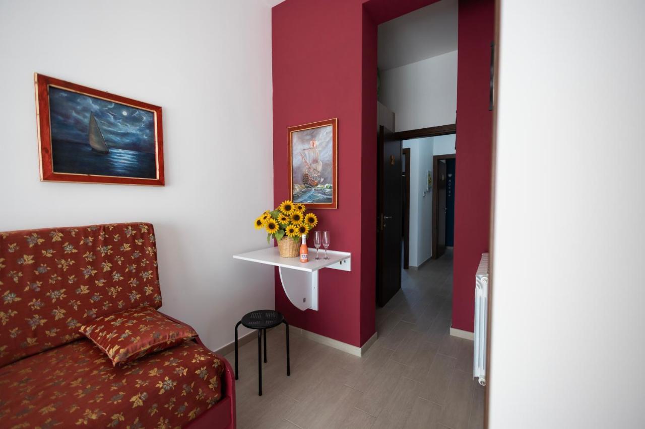 Palermonamour Art Gallery Suite Luaran gambar