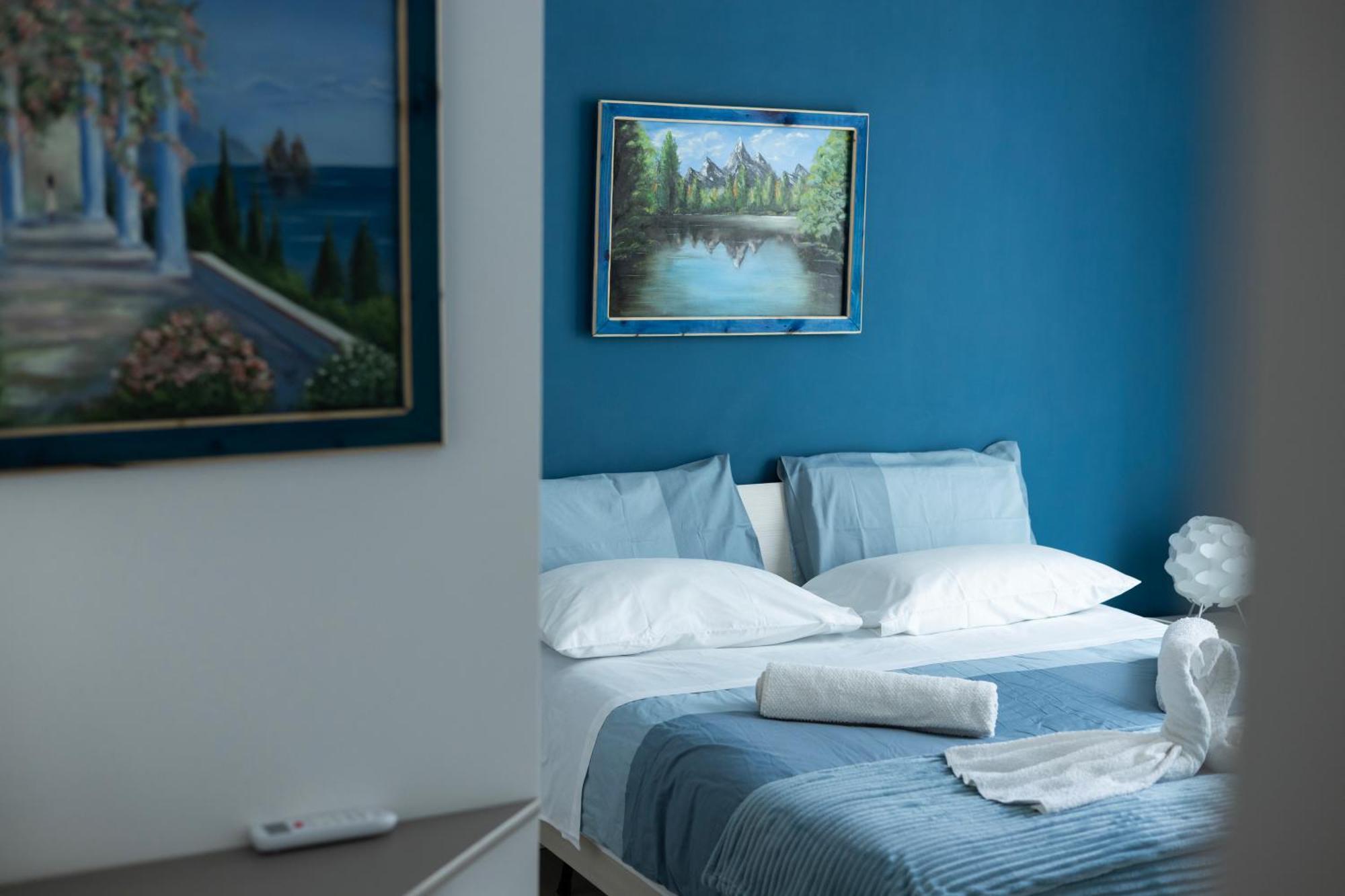 Palermonamour Art Gallery Suite Luaran gambar
