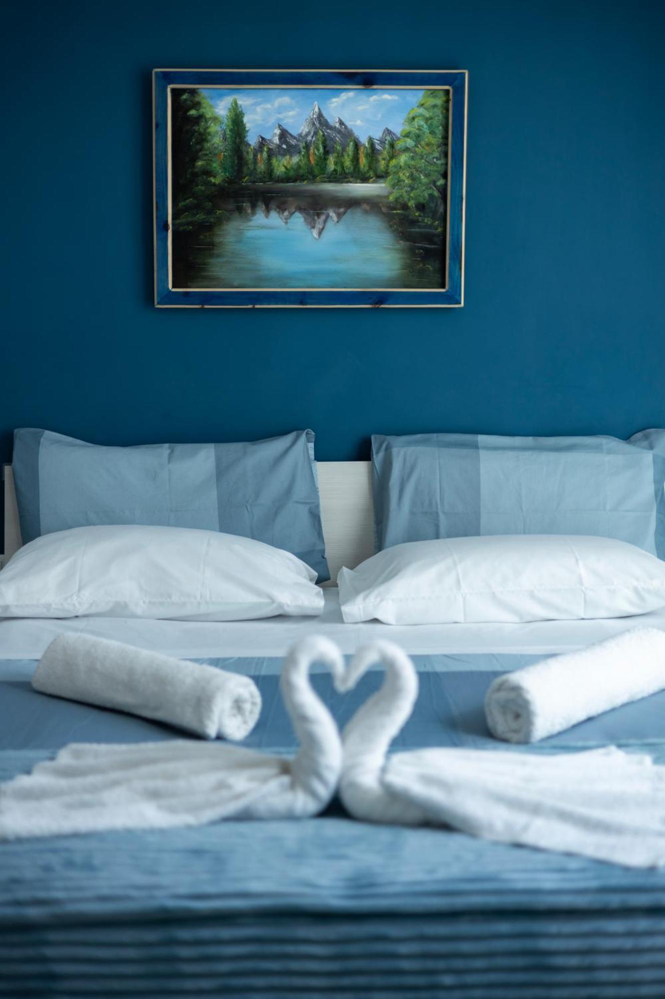 Palermonamour Art Gallery Suite Luaran gambar