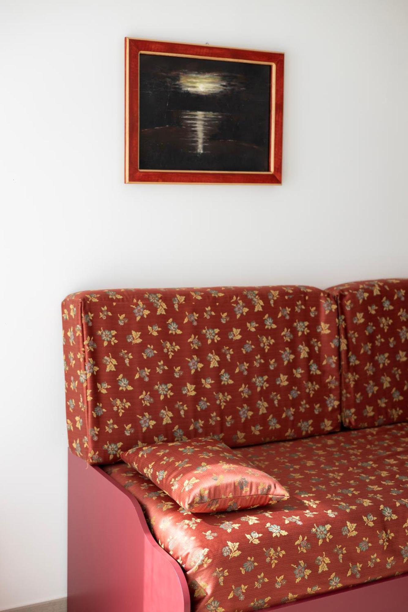 Palermonamour Art Gallery Suite Luaran gambar