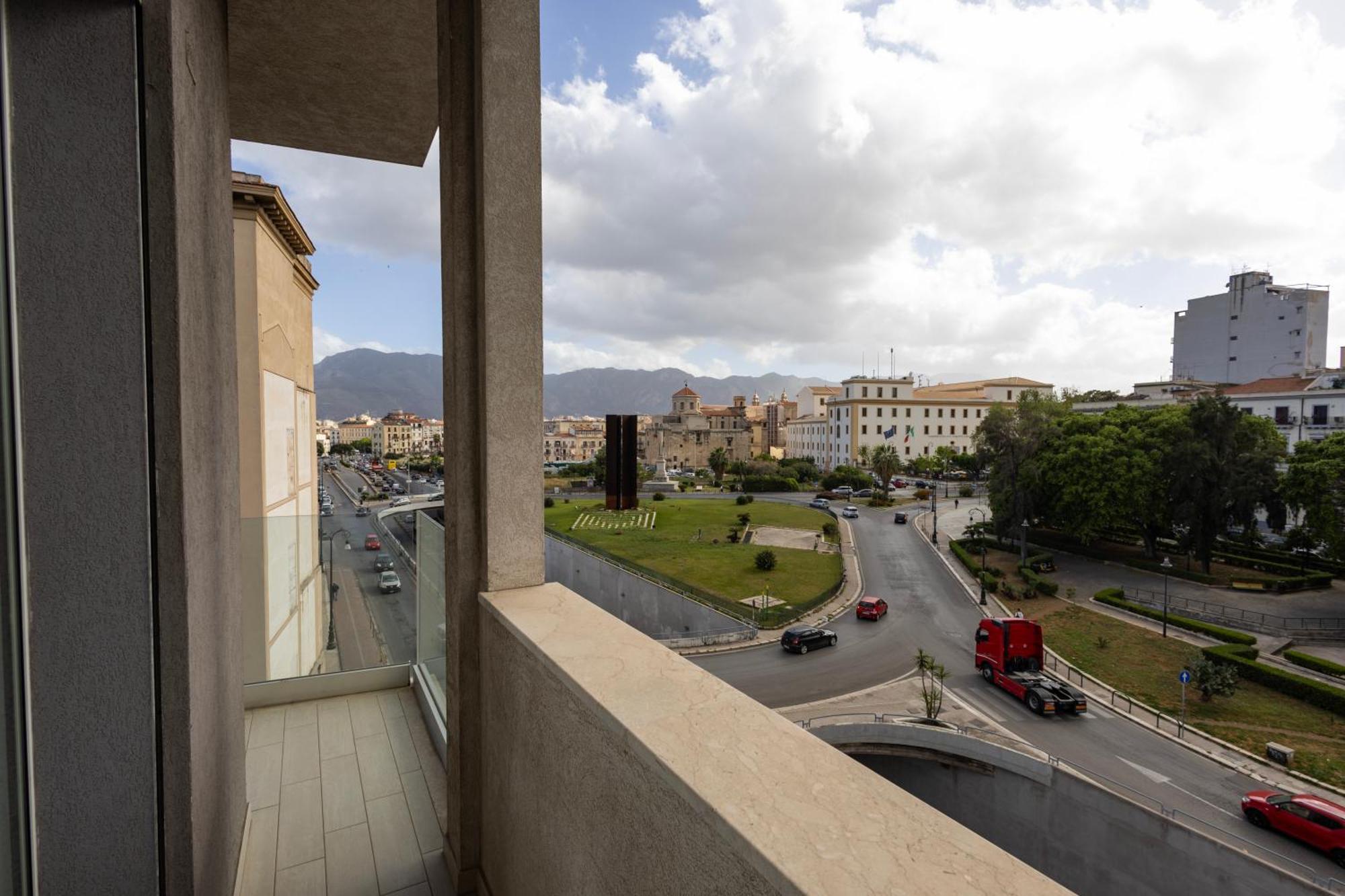 Palermonamour Art Gallery Suite Luaran gambar
