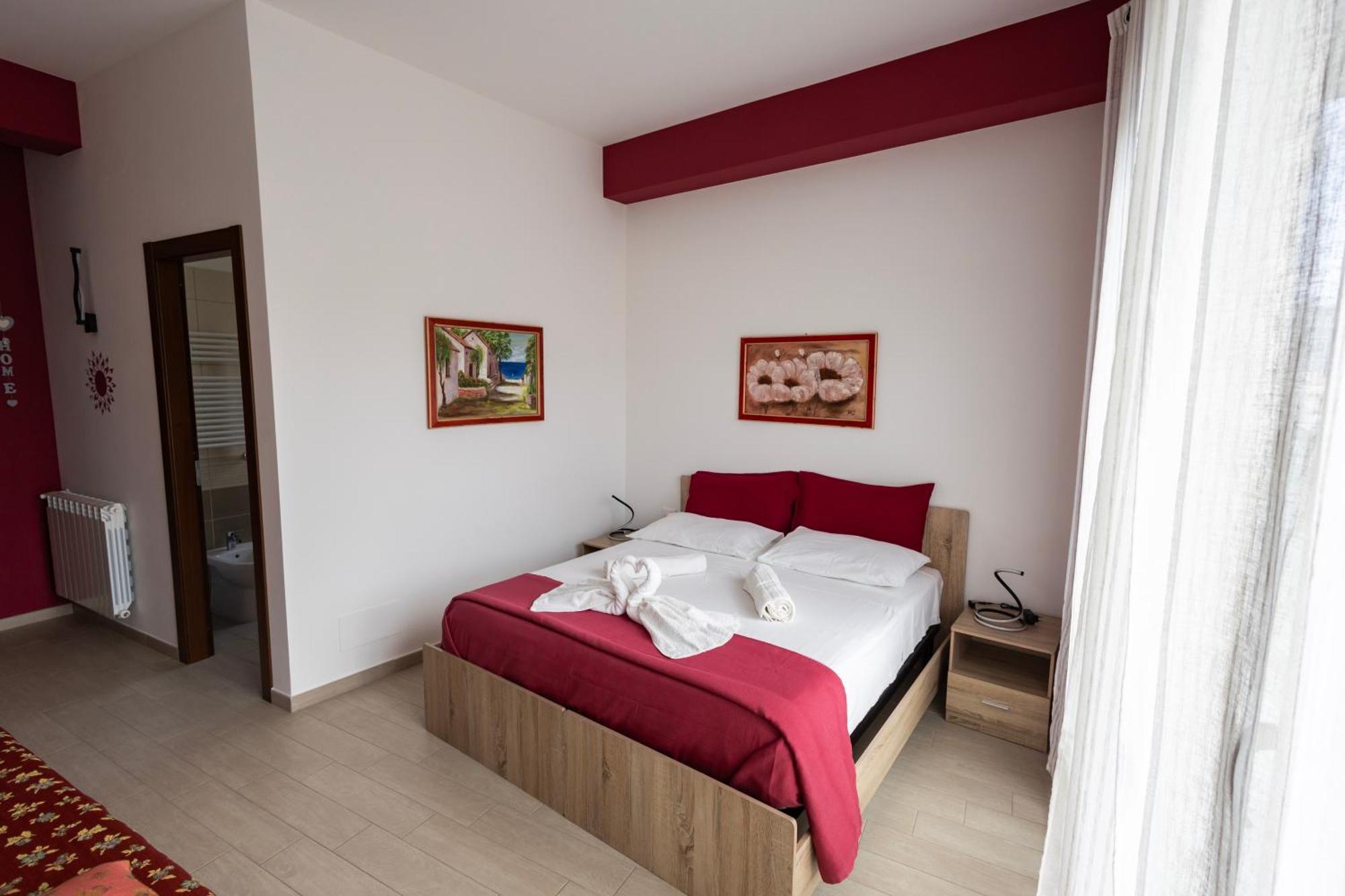 Palermonamour Art Gallery Suite Luaran gambar