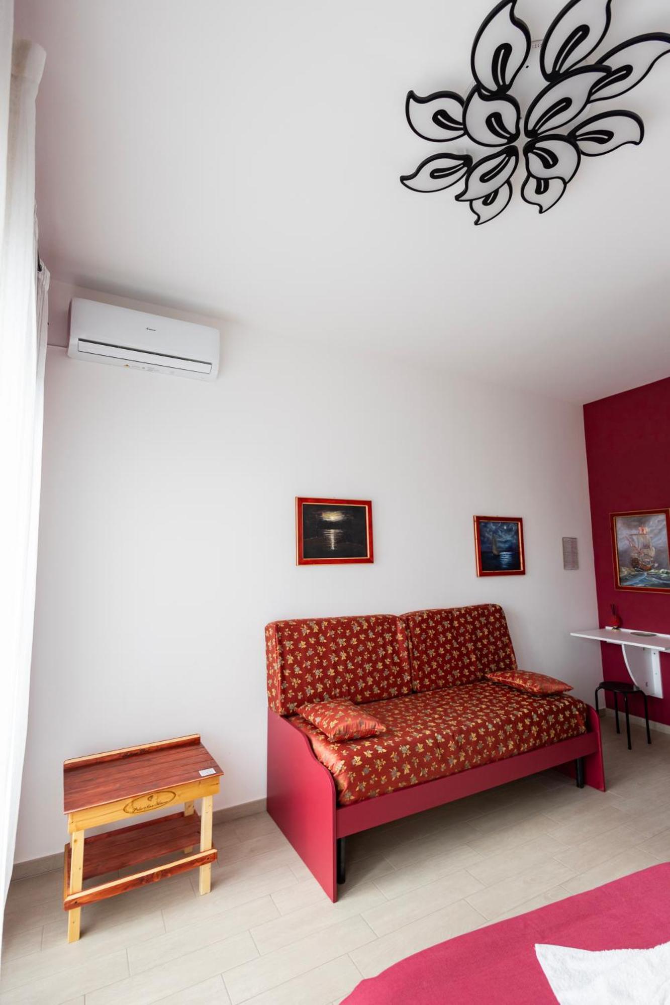 Palermonamour Art Gallery Suite Luaran gambar