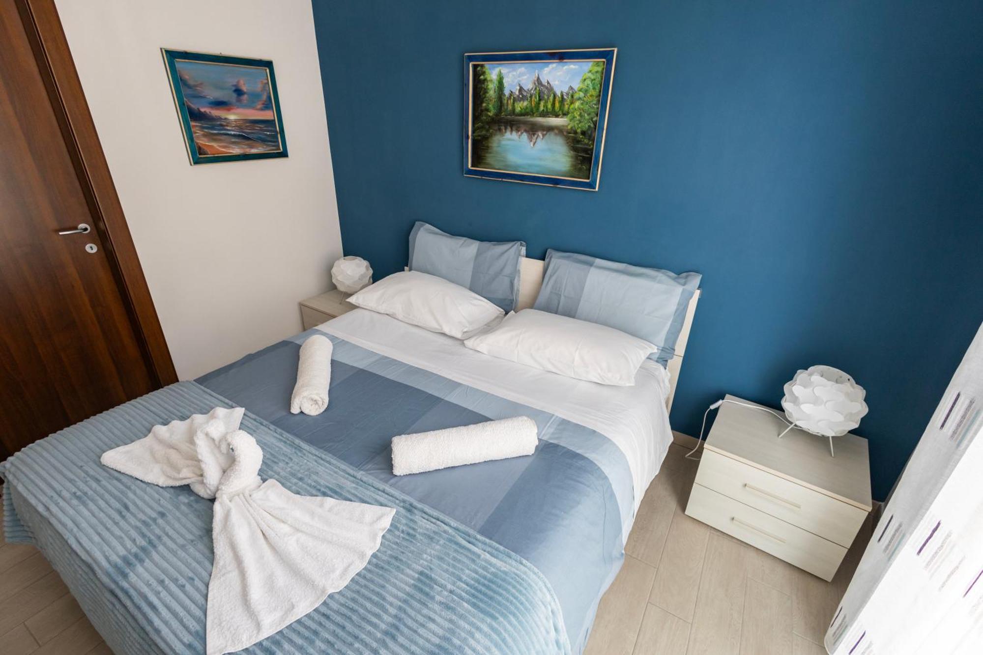 Palermonamour Art Gallery Suite Luaran gambar