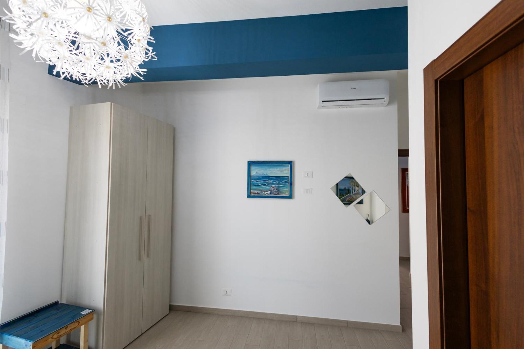 Palermonamour Art Gallery Suite Luaran gambar