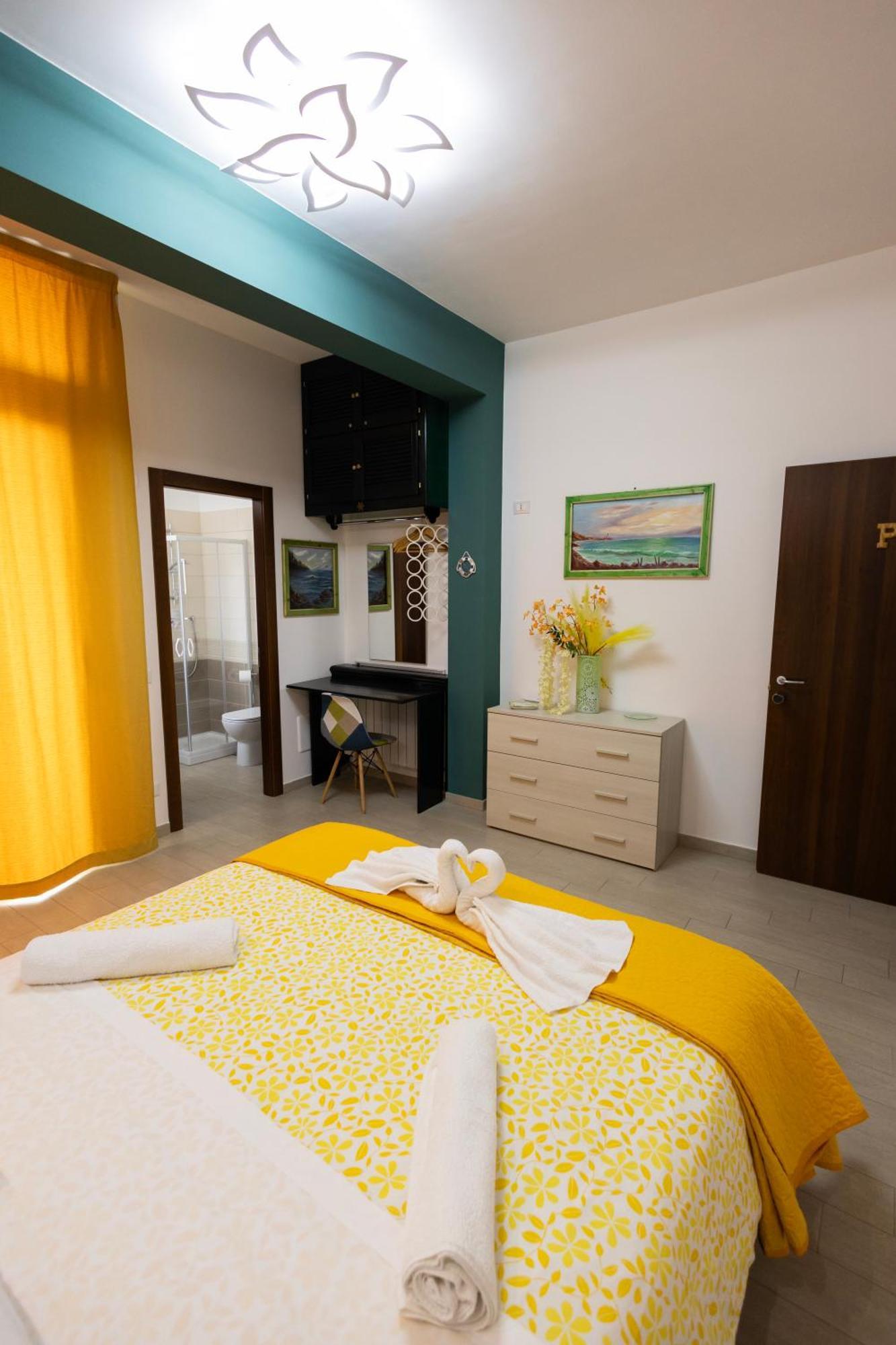 Palermonamour Art Gallery Suite Luaran gambar